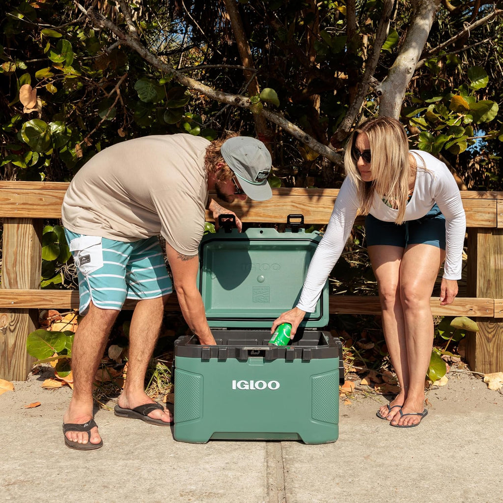 Igloo 52Qt Wheeled Cooler Insulated Hard Shell Ice Chest