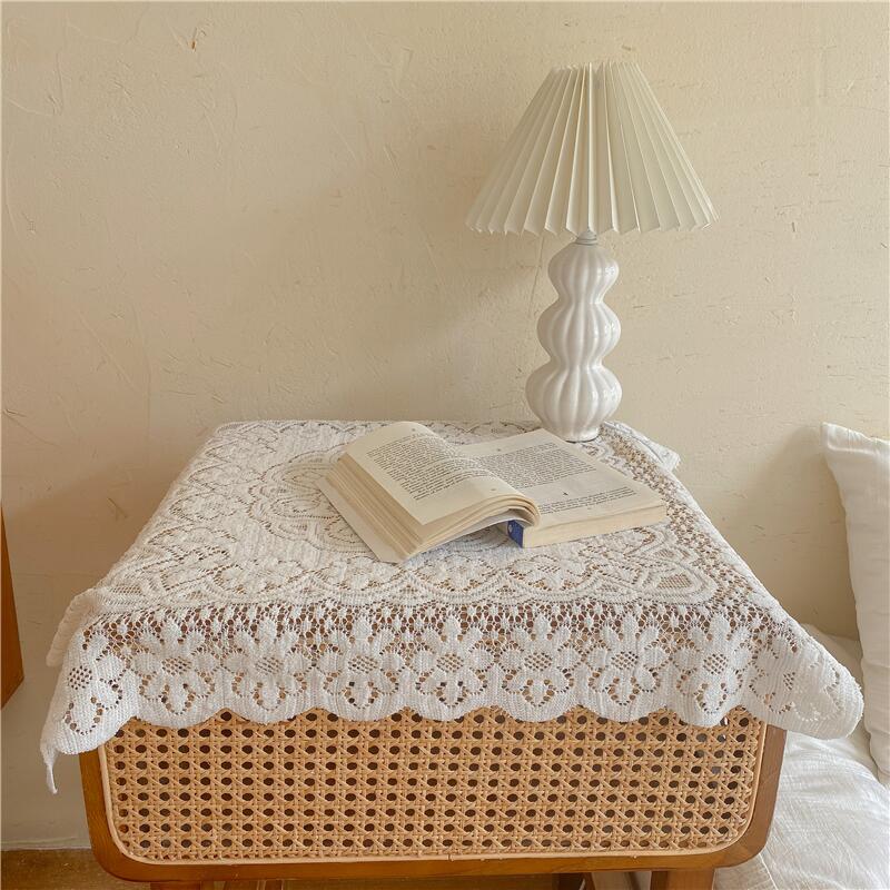 Minimale Spitzentischdecke im koreanischen Sweet-Style-Bezug f��r runde und rechteckige Tische