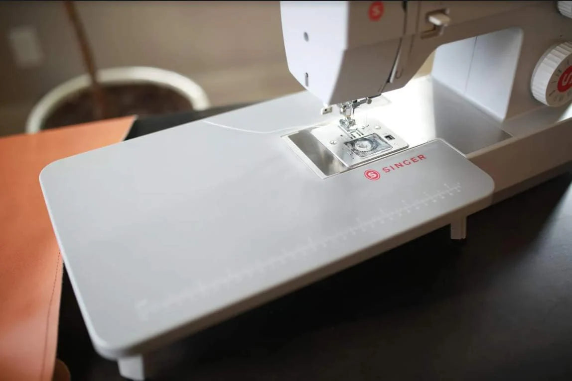 SINGER Heavy Duty 4423 High Speed Sewing Machine with Accessory Kit | Strong Motor With Enhanced Piercing Power, 97 Stitch Applications, Full Metal frame, 1-step Buttonhole & LED Light