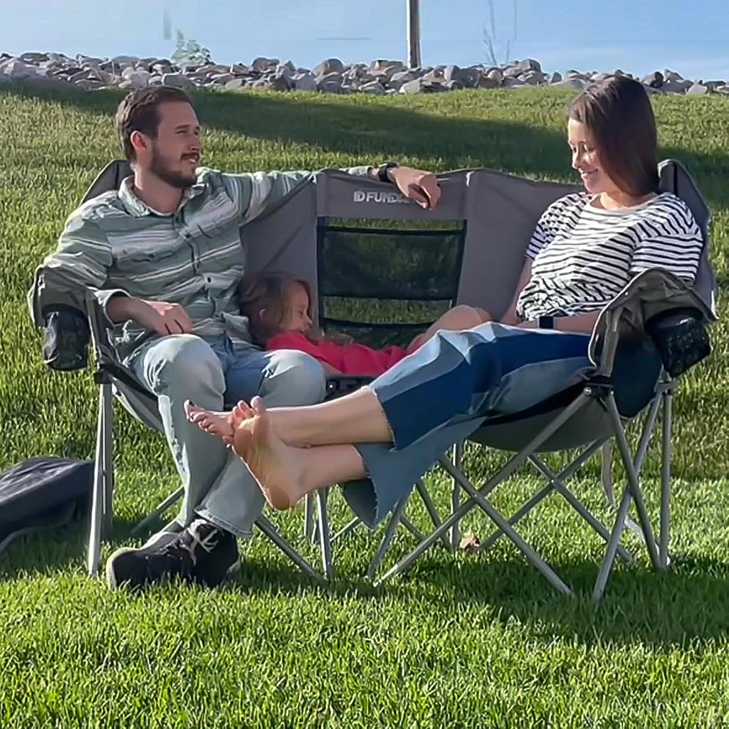 Double Camping Chair Cooler 3-Person Folding Extra Large Camping Chair 1000-Pound Capacity