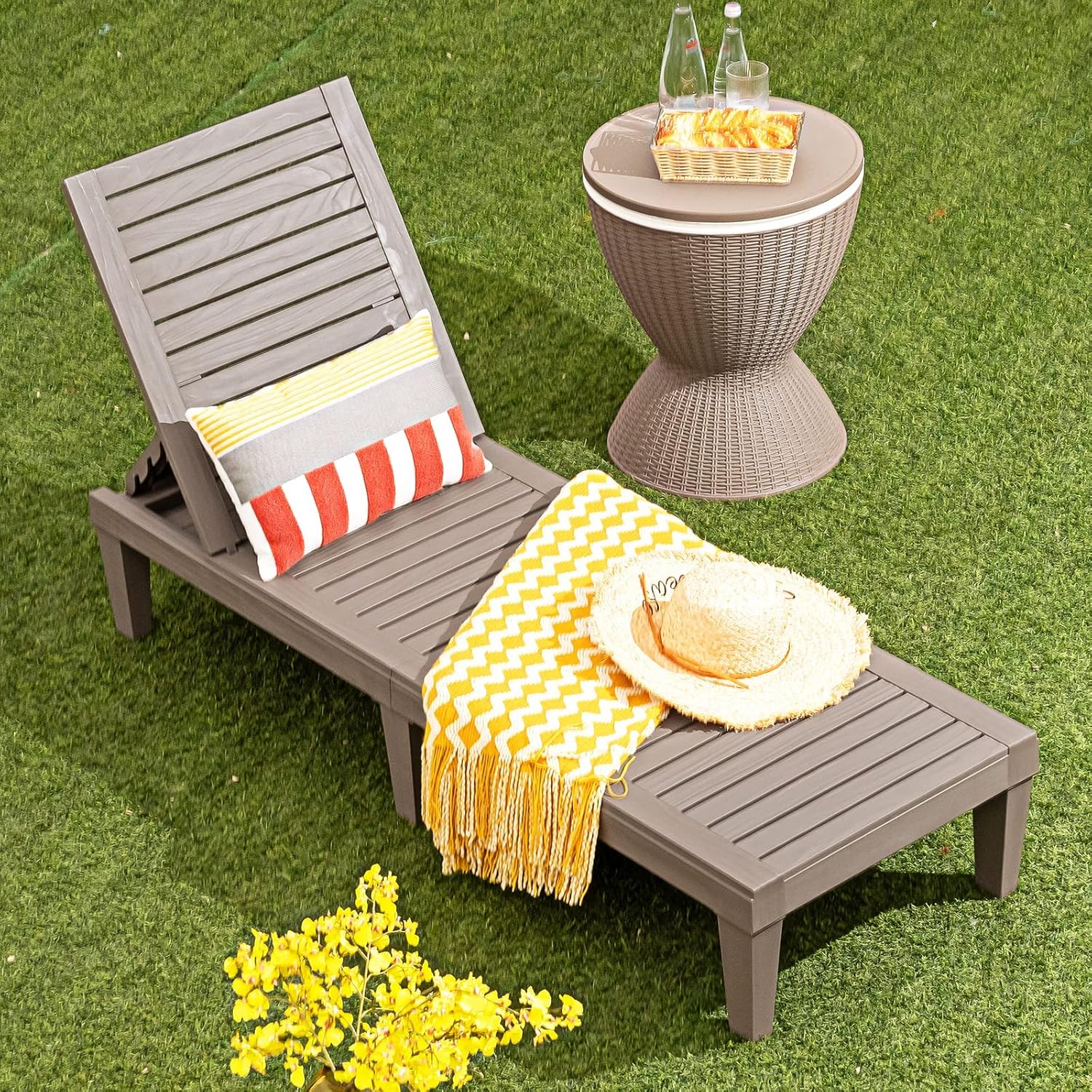 Outdoor Chaise Lounge Chair Lightweight Patio Lounge Recliner Chair with Adjustable Backrest