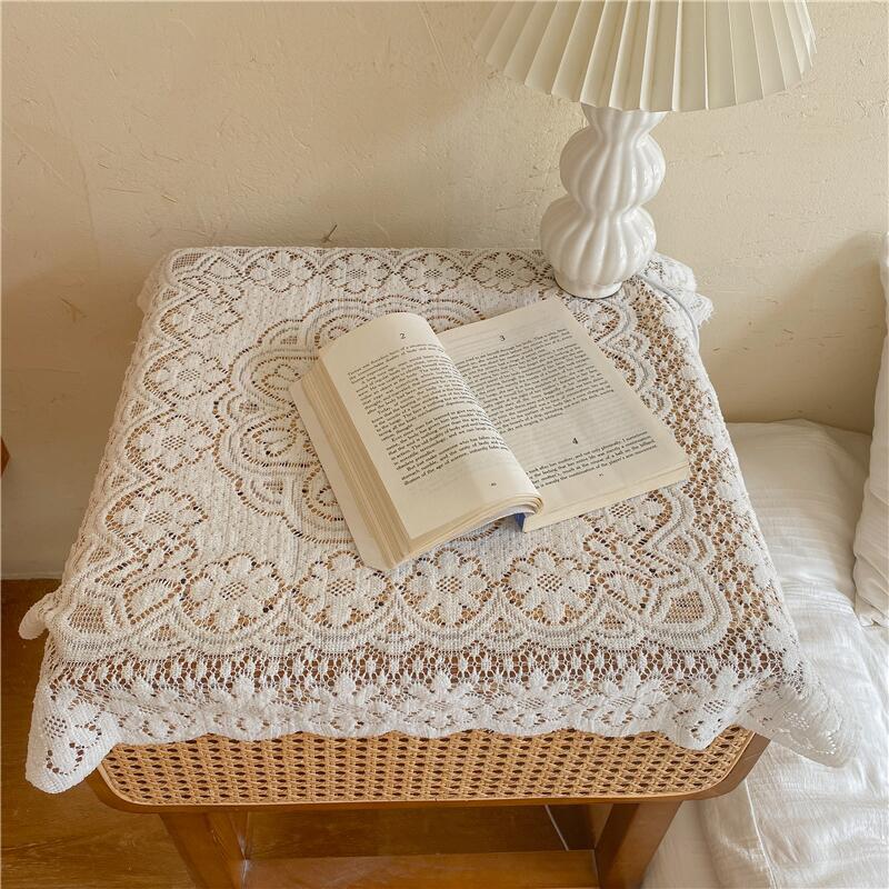 Minimale Spitzentischdecke im koreanischen Sweet-Style-Bezug f��r runde und rechteckige Tische