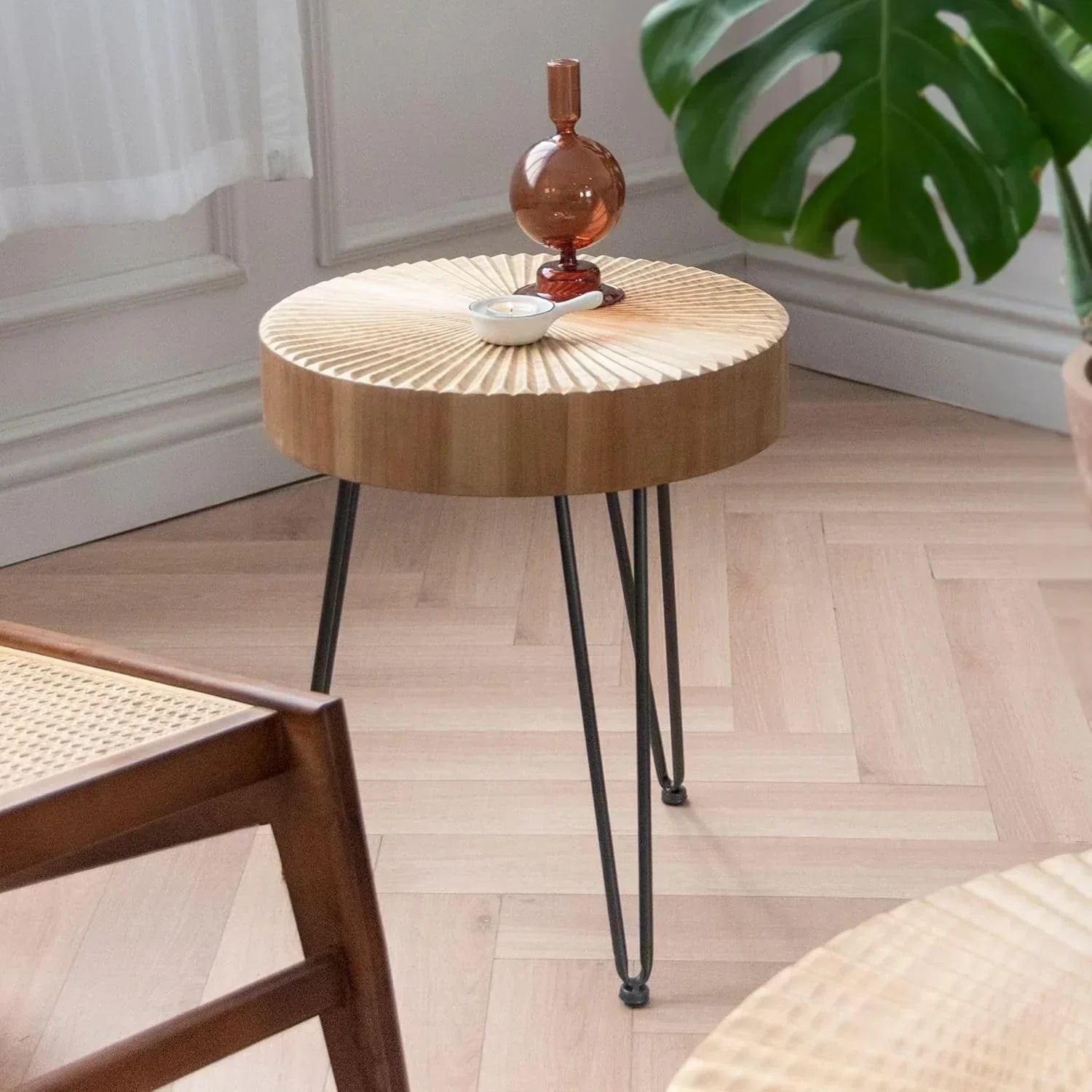 Two-Piece Modern Farmhouse Living Room Coffee Table Set Round Nesting Tables