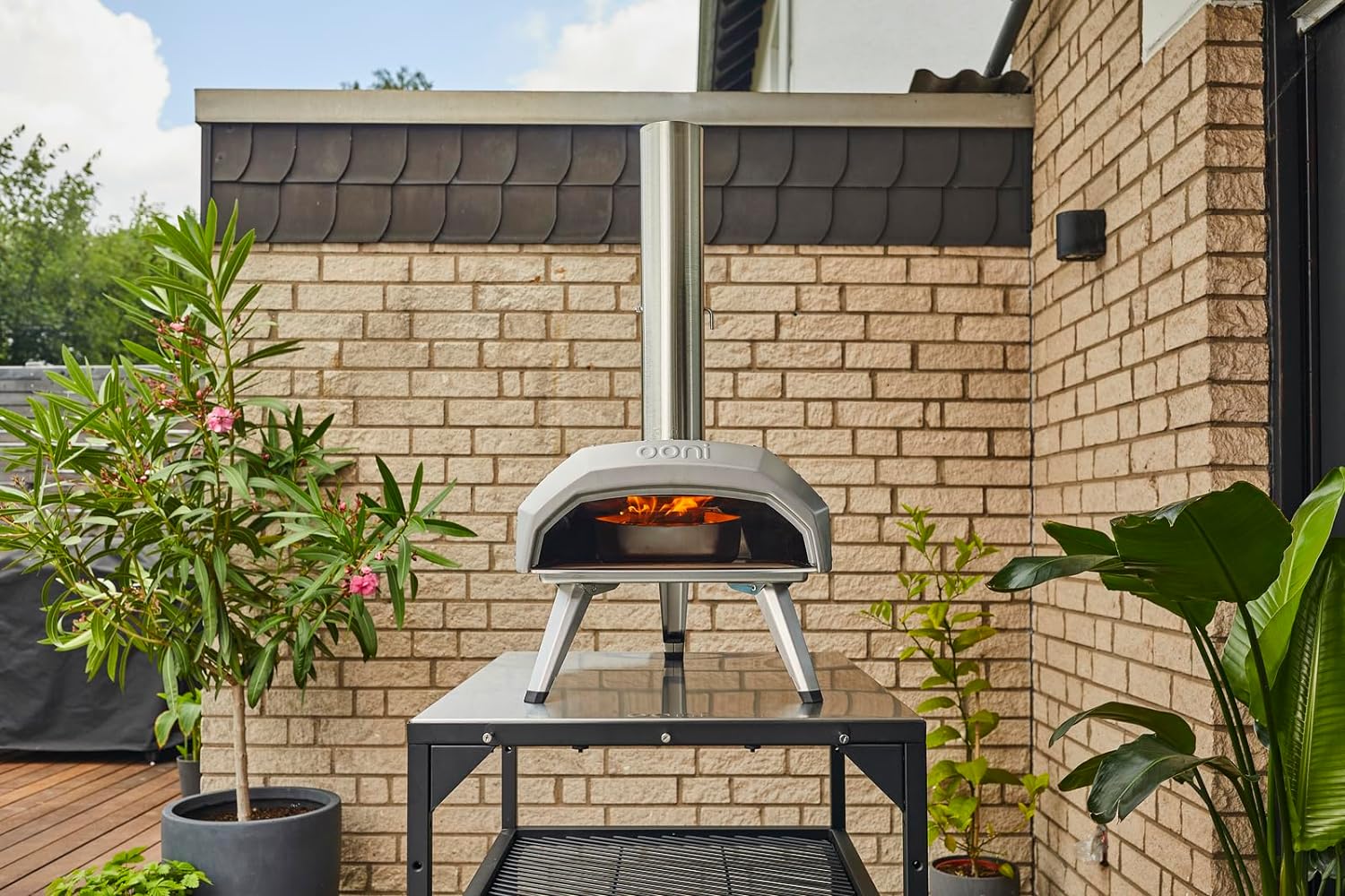 Ooni Karu 12 Multi-Fuel Outdoor Pizza Oven Reaches 950°F and Cooks 12 Inch Pizzas