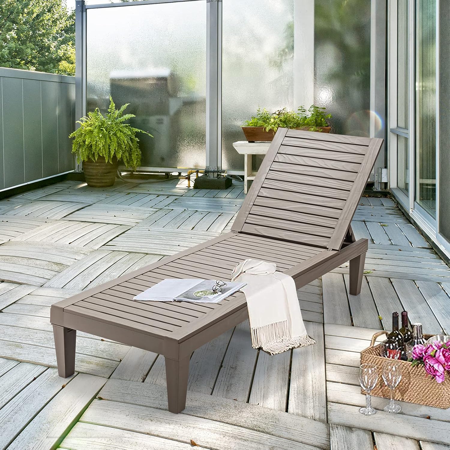 Outdoor Chaise Lounge Chair, Lightweight Patio Lounge Recliner Chair with Adjustable Backrest, 5 Reclining Positions Chaise Lounger for Patio, Beach, Balcony, Poolside, Backyard (1, Black)